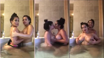 Video XXX de Shethicka en baño sin ropa se filtró