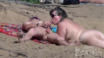 Amateur beach sex