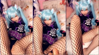 Belle Delphine filtró fotos desnuda como Maestra de Mazmorras