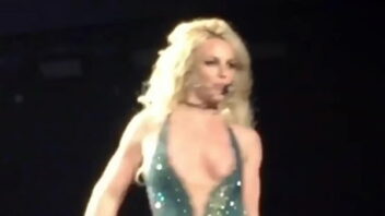 Britney spears nip slip