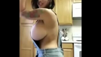 Dancing boobs