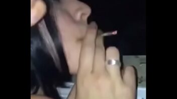 Lesbianas fumando