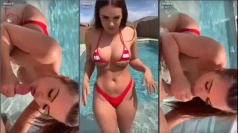 Allison Parker realizando gárgaras en alberca completamente desnuda