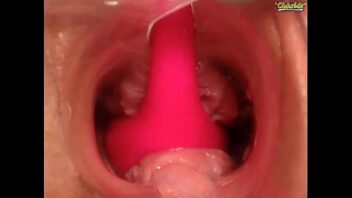 Vibrador dentro de vagina