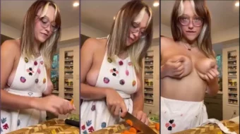 Sabrina Nichole Desnudo Cocinando Fanly Video Leaked