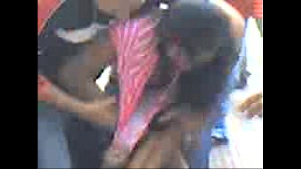 Pies de una mujer negra