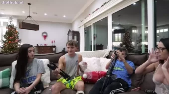 Bryce Adams Grupo Sexo una historia de Navidad