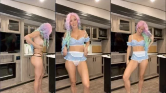 El video de onlyfans muestra a Vicky Stark desnuda en su intento de Halloween