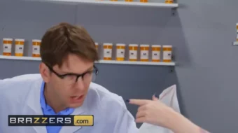 La práctica anal de Kenzie Reeves con el farmacéutico