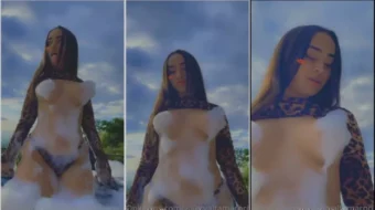 Valery Altamar se muestra sin ropa mientras mueve sus senos