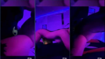 Latina sensual disfrutando de su intimidad
