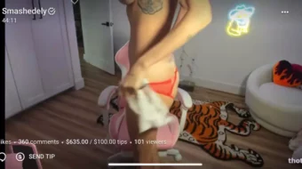 Ashley Matheson - Tetas desnudas y consolador JOI Video Leaked
