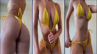 Elizabeth Zaks muestra su bikini amarillo en un video filtrado en OnlyFans