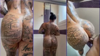 Anny Alves de Brasil fue pillada desnuda en el baño haciendo travesuras con su amiga bien dotada