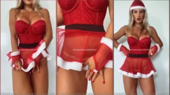 La rubia Vanessinha Vailatti sensualiza a Papá Noel con atrevidas braguitas