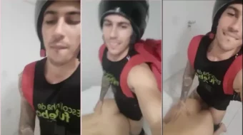 repartidor de ifood teniendo una aventura con una mujer casada