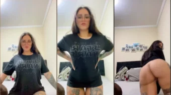 Anna Leticia se exhibió sin ropa, mostrando su zona íntima y sus senos de forma natural