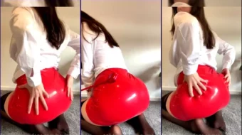 Heyimbee azotando el culo falda de látex Onlyfans Video