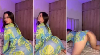 Karol Rosado famosa del OnlyFans bailando con vestido sin bragas y moviendo el culo muy sensualmente