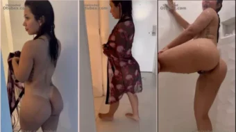 Roberta Franco totalmente desvestida y sensual disfrutando de una ducha caliente