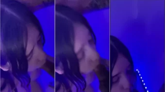 Valeria Castañeda, la morena caliente, perfeccionando una mamada con todo en la boca en onlyfans