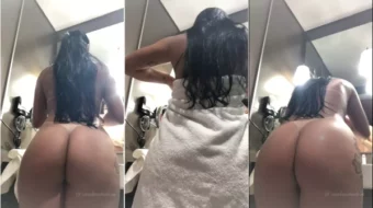 Mostrando a Carol Machado en el baño, sin ropa, con su gran culo resaltado