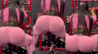 Gracyanne Barbosa realizando ejercicios de sentadillas con su prominente trasero
