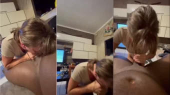 Una rubia madura con mucha experiencia, xxEmberraexx, mostrando sus habilidades con la enorme polla de un negro bien dotado