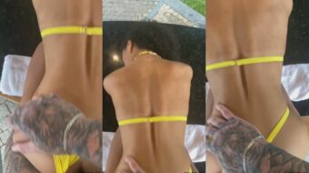 Bruna Freitas entregando su trasero sin protección a cuatro patas en el jardín trasero