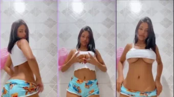 Eduarda Lima, residente de la favela, se desnuda y muestra sus atractivos senos voluptuosos y apetitosos