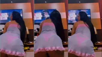 Josy Vania mueve su sexy trasero de mujer madura con un vestido ceñido y una tanga ajustada