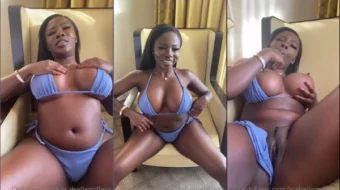 Isabelle Miller en el video casero que se masturba con un bikini a un lado