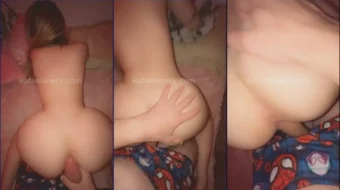 Rafaela Nery mostrando su intimidad en la piel y recibiendo eyaculación en su trasero