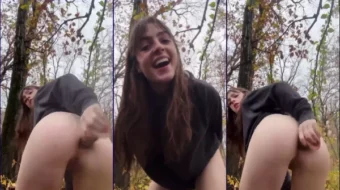 Vídeo casero de jovencita haciendo doble penetración con consoladores al aire libre
