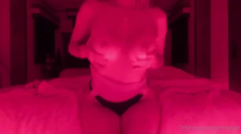 Video filtrado de Corinna Kopf desnuda en OnlyFans