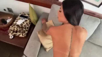 Video porno brasileño con el calor lleno de taras que dan módulos que funcionan para un gringo bien dotado