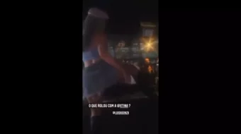 Luisa Sonza haciendo un funk con descarga y no hay bragas allí en el escenario del espectáculo