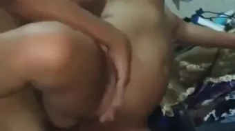 Mi madrastra me solicita que penetre su trasero con intensidad