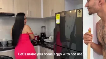 Video porno gratis con un tatuaje bien pagado