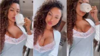 Paty Sweet Jersey, relajándose y bebiendo su café en Onlyfans