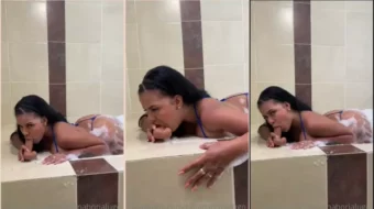 Tatiana Borja Lugo dando un sabor en un vibrador